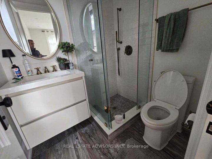 Photo 11 at 20 Arrowstook Road, Bayview Village, Toronto