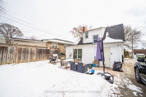Photo 33 at 102 Aura Lea Boulevard, Pelmo Park W5, Toronto