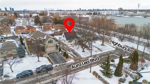 Photo 37 at 102 Aura Lea Boulevard, Pelmo Park W5, Toronto