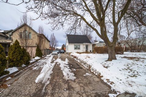 Photo 38 at 102 Aura Lea Boulevard, Pelmo Park W5, Toronto