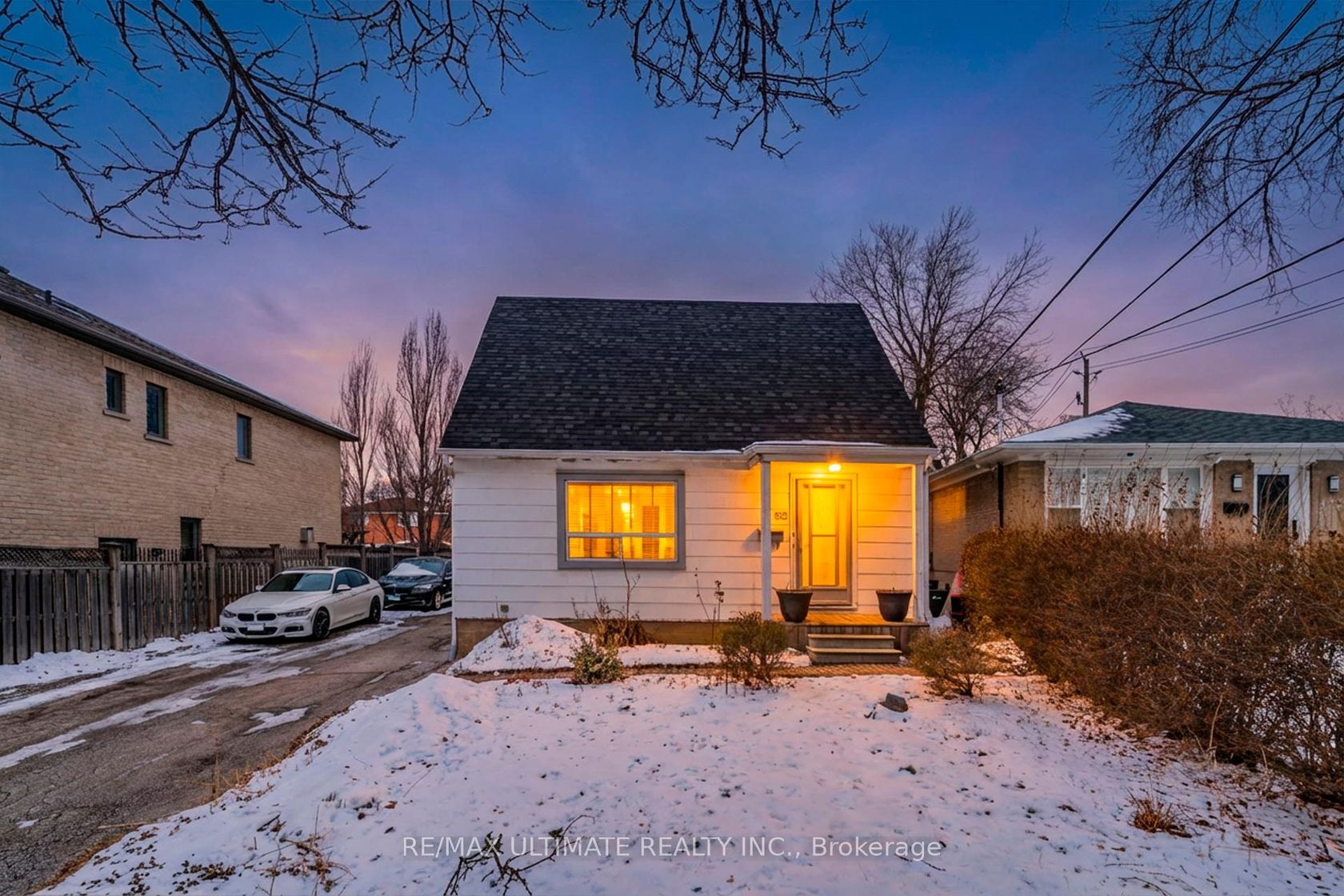 102 Aura Lea Boulevard, Pelmo Park W5, Toronto 