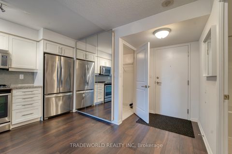 Photo 14 at 713 - 400 Adelaide Street E, Moss Park, Toronto