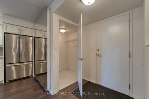 Photo 18 at 713 - 400 Adelaide Street E, Moss Park, Toronto