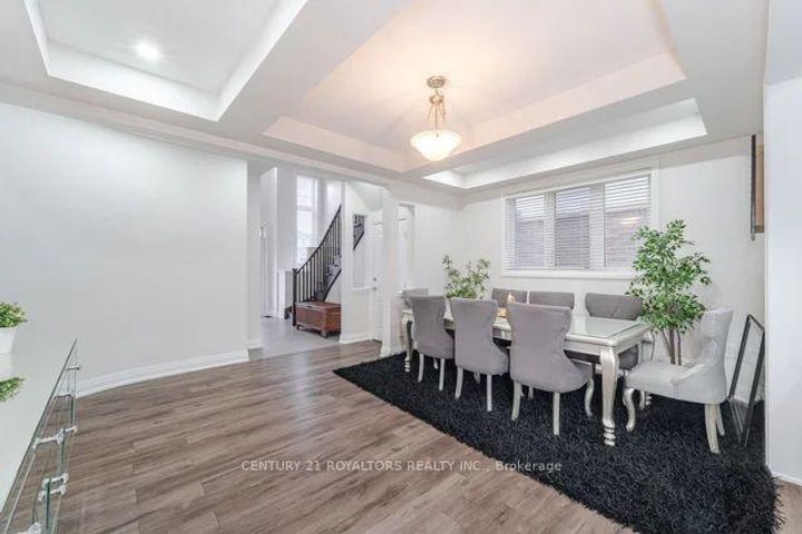 Photo 5 at 77 Enford Crescent, Northwest Brampton, Brampton