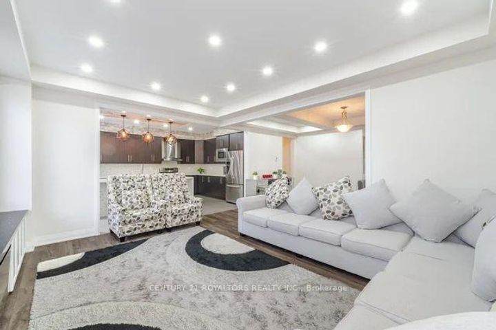 Photo 11 at 77 Enford Crescent, Northwest Brampton, Brampton