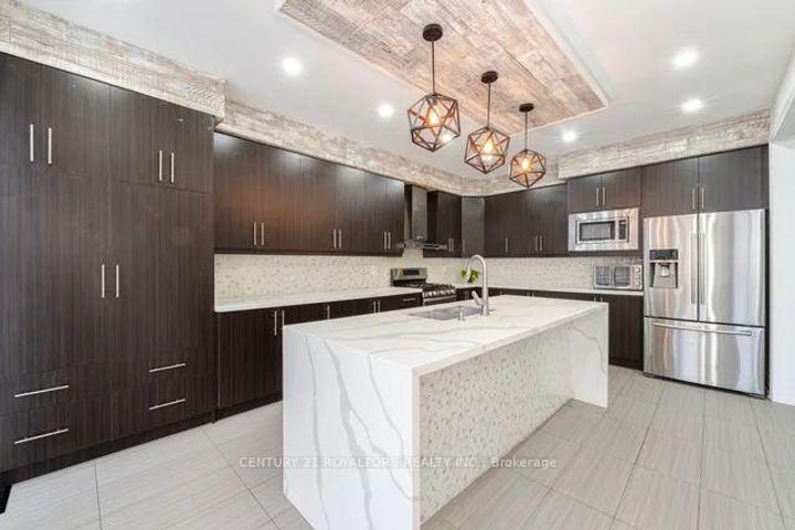 Photo 14 at 77 Enford Crescent, Northwest Brampton, Brampton