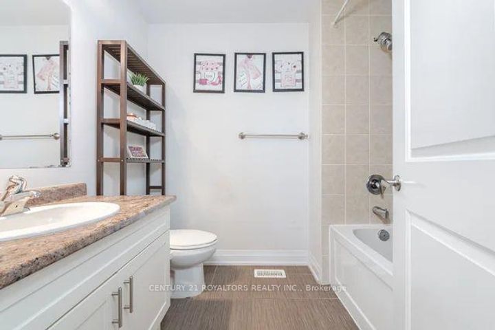 Photo 27 at 77 Enford Crescent, Northwest Brampton, Brampton