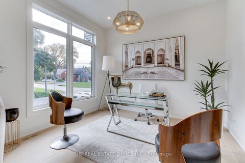 Photo 9 at 18 Beaverbrook Avenue, Rosethorn, Toronto