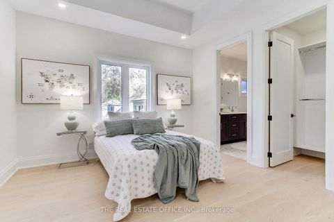 Photo 24 at 18 Beaverbrook Avenue, Rosethorn, Toronto