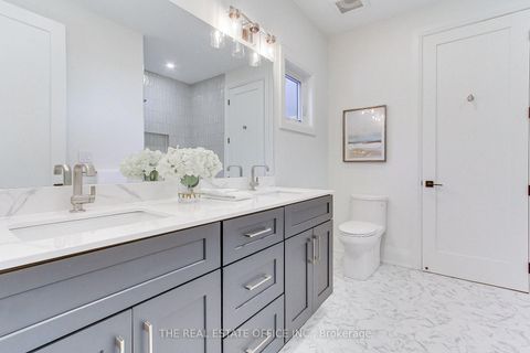 Photo 26 at 18 Beaverbrook Avenue, Rosethorn, Toronto