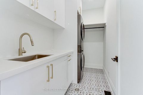 Photo 28 at 18 Beaverbrook Avenue, Rosethorn, Toronto