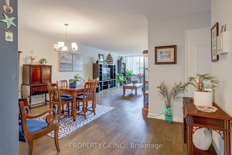 Photo 3 at 106 - 45 Huntingdale Boulevard, L'Amoreaux, Toronto