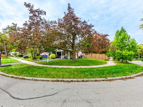 Photo 30 at 43 Kingland Crescent, Don Valley Village, Toronto