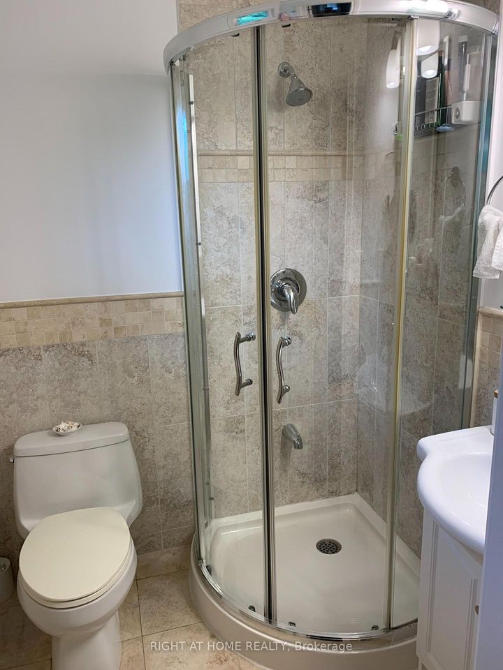 Photo 7 at 66 Dewlane Drive, Newtonbrook West, Toronto