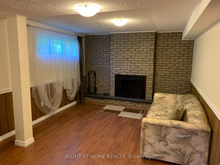 Photo 15 at 66 Dewlane Drive, Newtonbrook West, Toronto