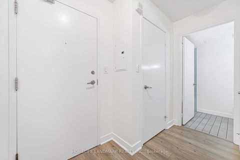 Photo 5 at unit 811 - 4K Spadina Avenue, Waterfront Communities C1, Toronto