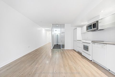Photo 8 at unit 811 - 4K Spadina Avenue, Waterfront Communities C1, Toronto