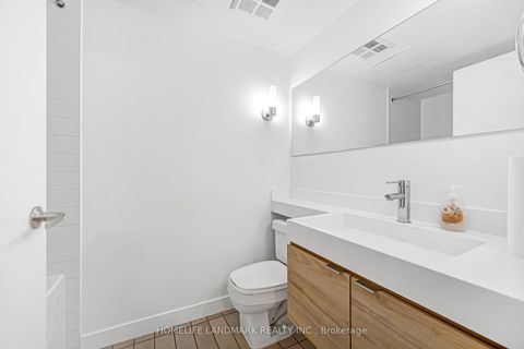 Photo 10 at unit 811 - 4K Spadina Avenue, Waterfront Communities C1, Toronto
