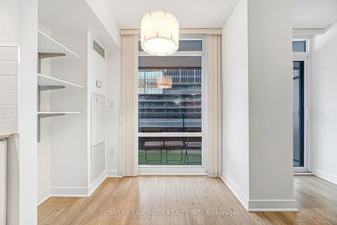 Photo 14 at unit 811 - 4K Spadina Avenue, Waterfront Communities C1, Toronto