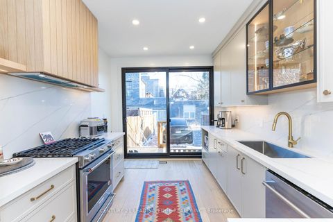 Photo 14 at 261 Howland Avenue, Annex, Toronto