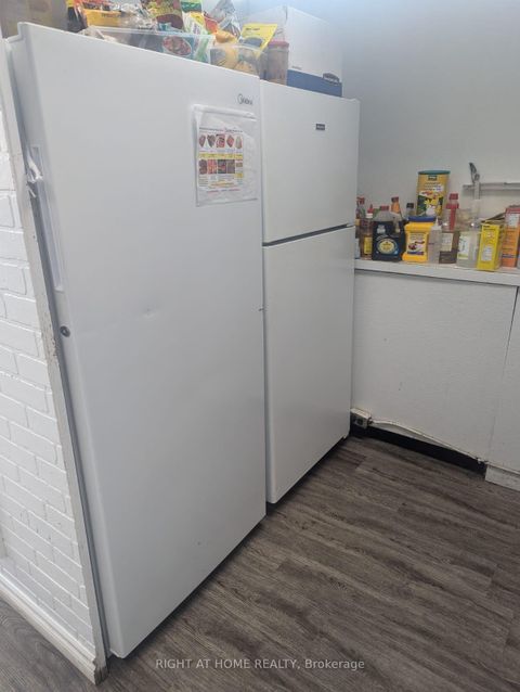 Photo 5 at 111 - 40 Wynford Drive N, Don Mills, Toronto