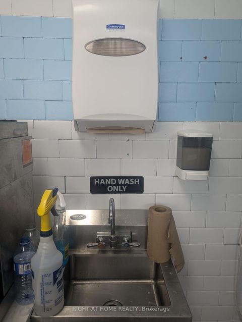 Photo 16 at 111 - 40 Wynford Drive N, Don Mills, Toronto