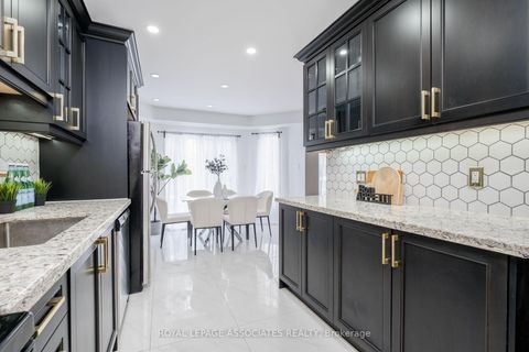 Photo 11 at 14 Clandfield Street, Rouge River Estates, Markham