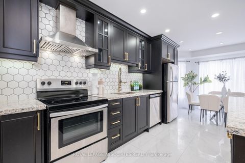 Photo 12 at 14 Clandfield Street, Rouge River Estates, Markham