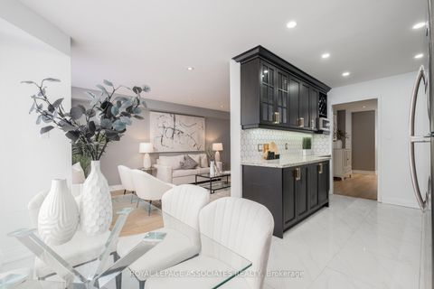 Photo 13 at 14 Clandfield Street, Rouge River Estates, Markham