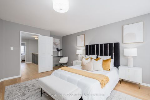 Photo 20 at 14 Clandfield Street, Rouge River Estates, Markham