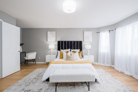 Photo 23 at 14 Clandfield Street, Rouge River Estates, Markham