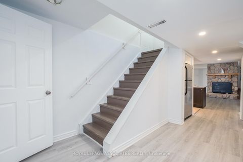 Photo 32 at 14 Clandfield Street, Rouge River Estates, Markham