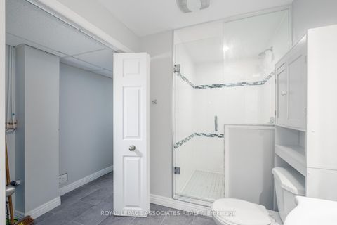 Photo 33 at 14 Clandfield Street, Rouge River Estates, Markham