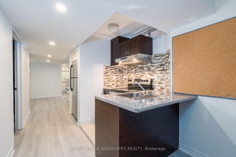 Photo 36 at 14 Clandfield Street, Rouge River Estates, Markham