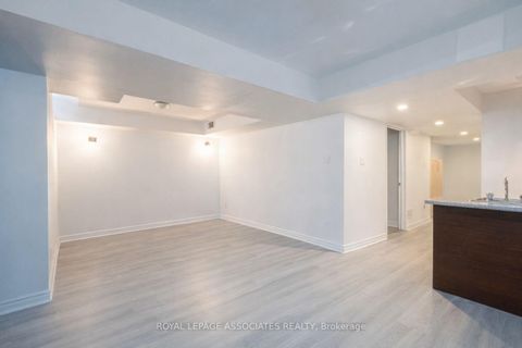 Photo 37 at 14 Clandfield Street, Rouge River Estates, Markham