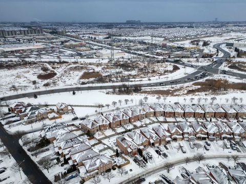 Photo 44 at 14 Clandfield Street, Rouge River Estates, Markham