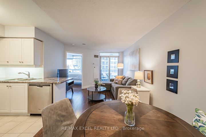 Photo 5 at 413 - 8 Rean Drive, Bayview Village, Toronto