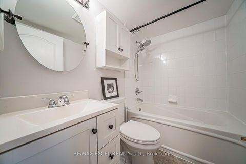 Photo 15 at 413 - 8 Rean Drive, Bayview Village, Toronto