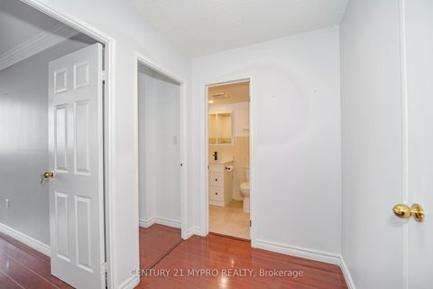 Photo 16 at 1708 - 100 Echo Point, L'Amoreaux, Toronto