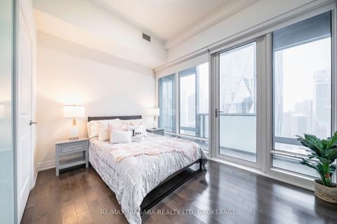 Photo 5 at 2802 - 8 The Esplanade Street, Waterfront Communities C8, Toronto