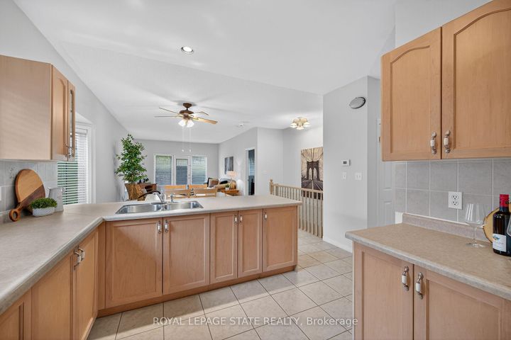 Photo 5 at 33 - 213 Nash Road S, Greenford, Hamilton