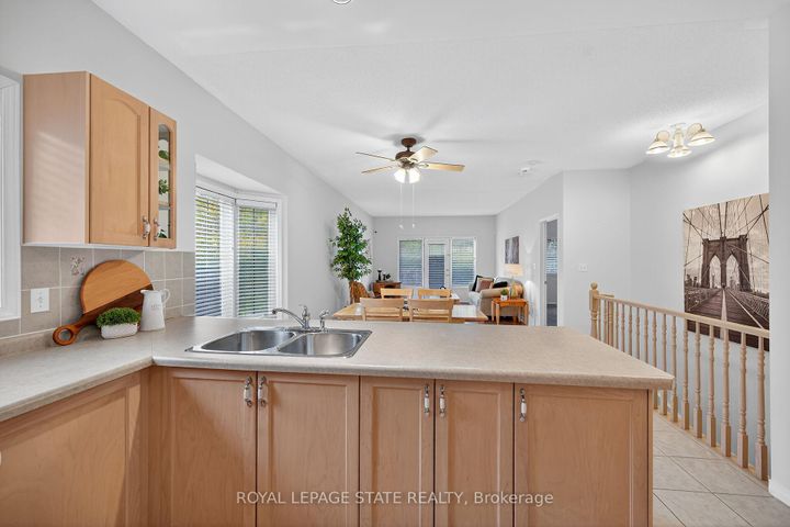 Photo 6 at 33 - 213 Nash Road S, Greenford, Hamilton