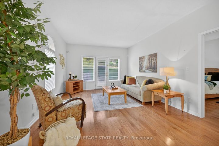 Photo 16 at 33 - 213 Nash Road S, Greenford, Hamilton