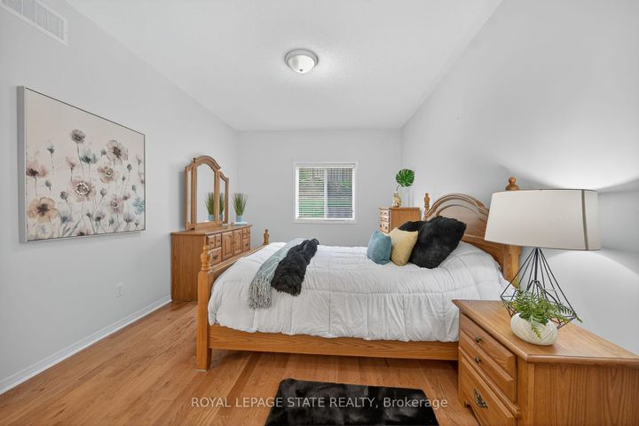 Photo 21 at 33 - 213 Nash Road S, Greenford, Hamilton