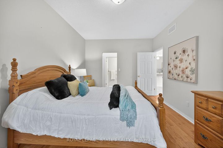 Photo 22 at 33 - 213 Nash Road S, Greenford, Hamilton