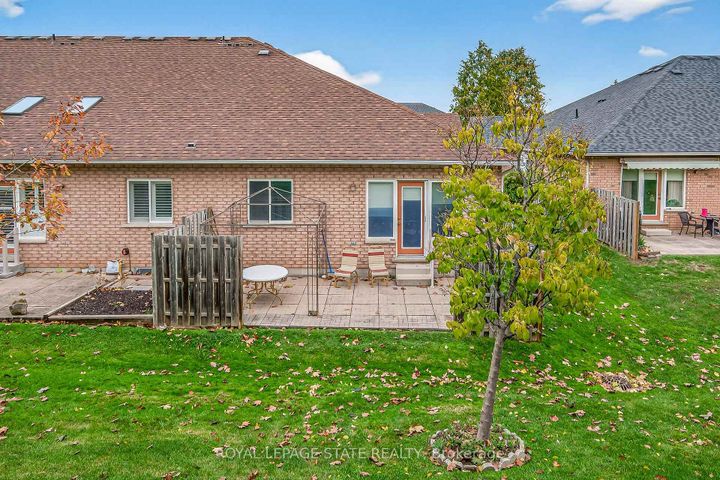 Photo 34 at 33 - 213 Nash Road S, Greenford, Hamilton