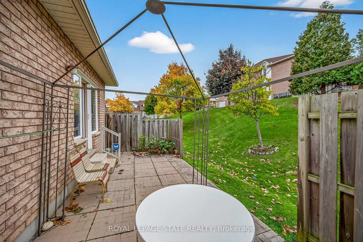 Photo 36 at 33 - 213 Nash Road S, Greenford, Hamilton