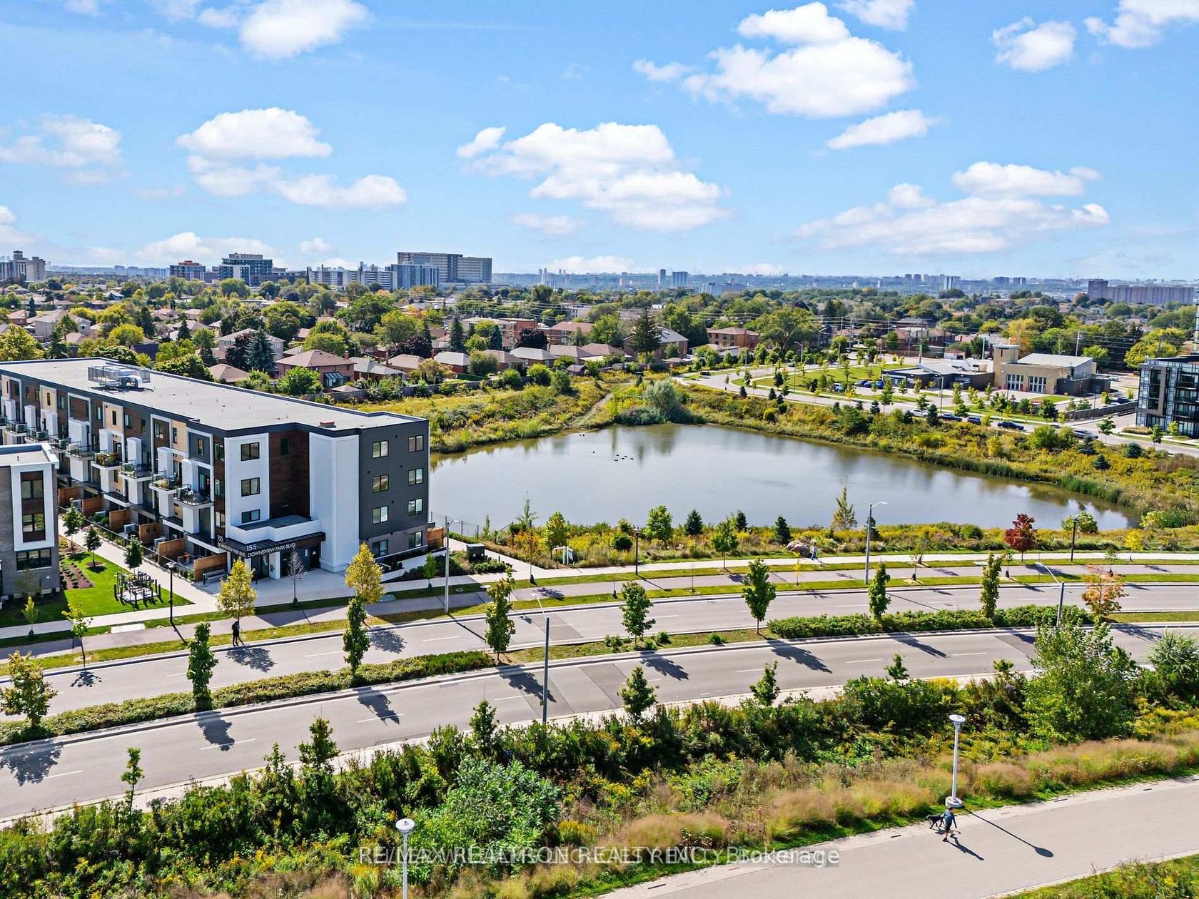 206 - 155 Downsview Park Boulevard, CFB, Toronto by Loree Meneguzzi Real Estate 206 - 155 Downsview Park Boulevard, CFB, Toronto