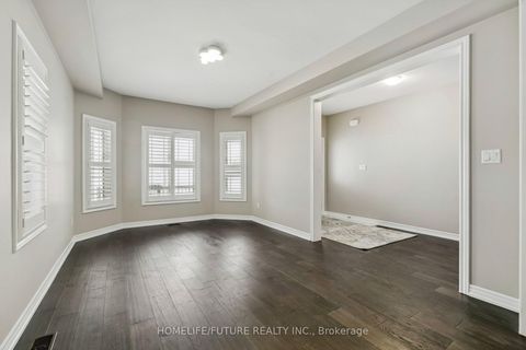 Photo 3 at 1399 Lormel Gate Avenue, Lefroy, Innisfil