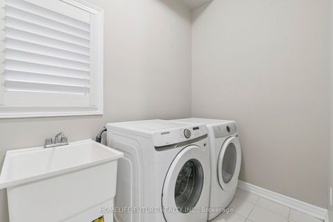 Photo 9 at 1399 Lormel Gate Avenue, Lefroy, Innisfil